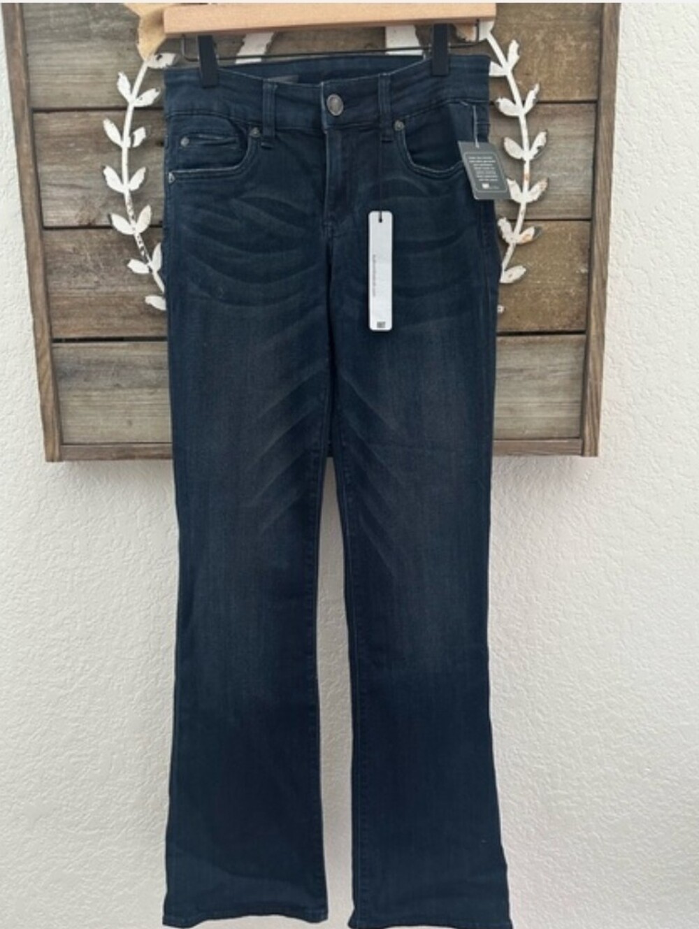 Kut from the Kloth Natalie Dark Wash Women's Bootcut Jeans size‎ 4 NWT